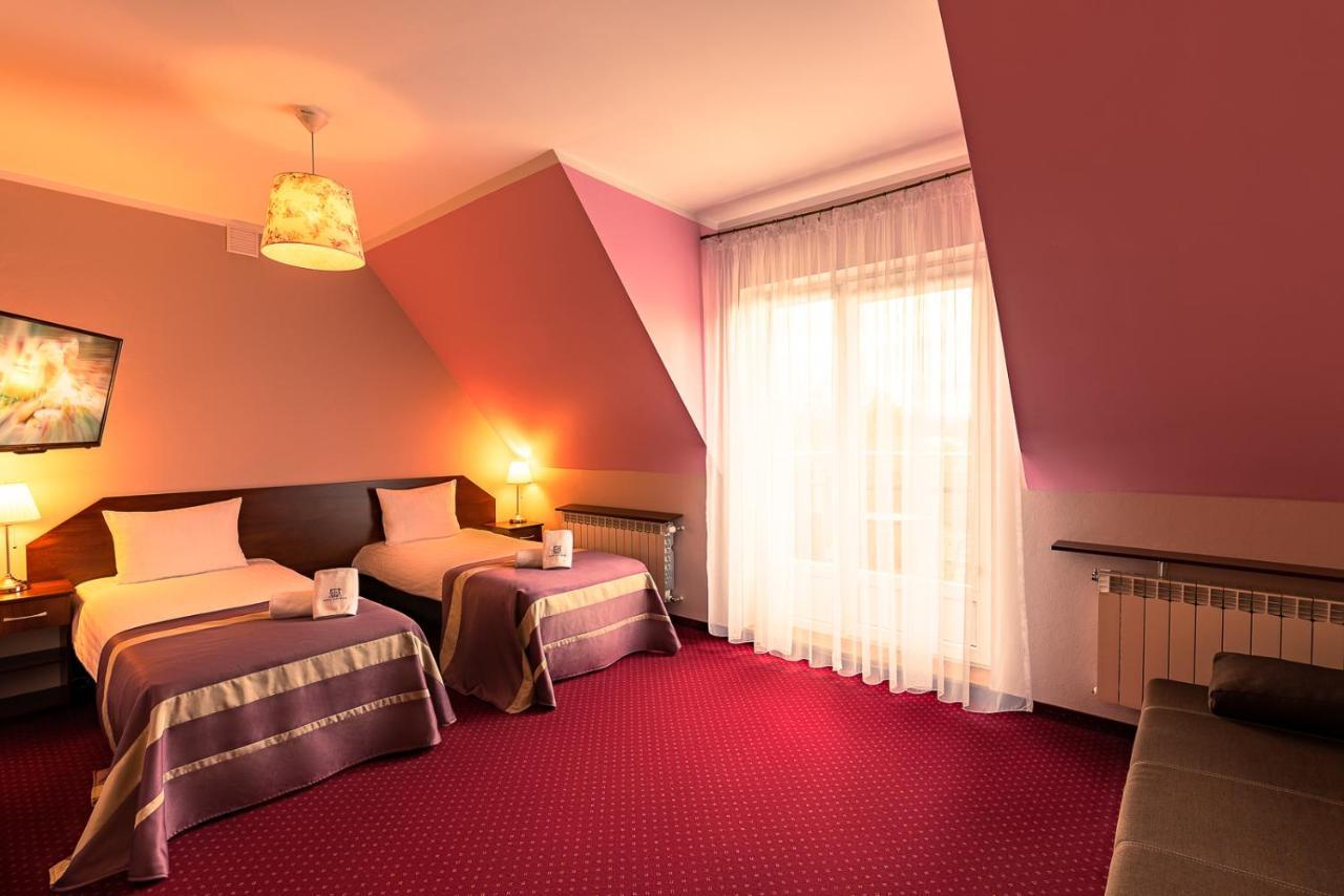 Hotel Kasztelan Dobczyce Exterior foto